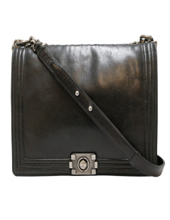 Sac Boy  CHANEL cuir d'agneau noir