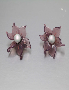 MARGUERITE DE VALOIS amethyst flower clip-on earrings