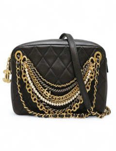 CHANEL black multi-chain caméra bag