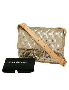 Timeless CHANEL sequins dorés