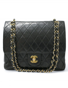 CHANEL black quilted Timeless 25 bag