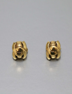 CHANEL gilded CC clip-on earrings