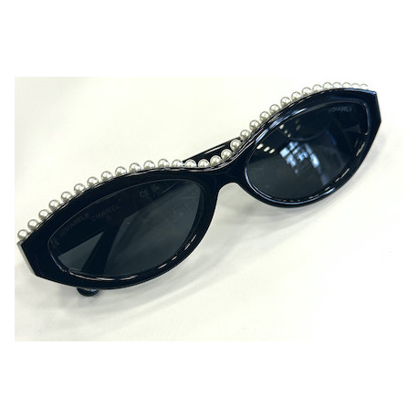 Lunettes  papillon CHANEL noir et perles