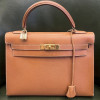 Kelly 32 HERMES cuir Epsom gold