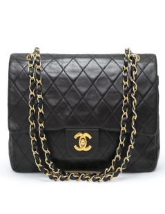 Timeless CHANEL médium cuir d'agneau noir