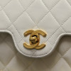 Timeless blanc CHANEL cuir d'agneau