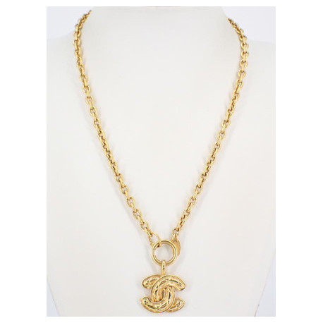 Collier pendentif CHANEL matelassé