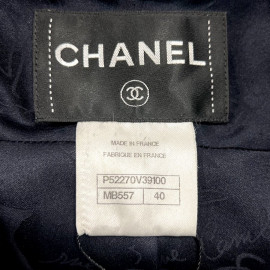 Manteau CHANEL cachemire bleu gansé de soie