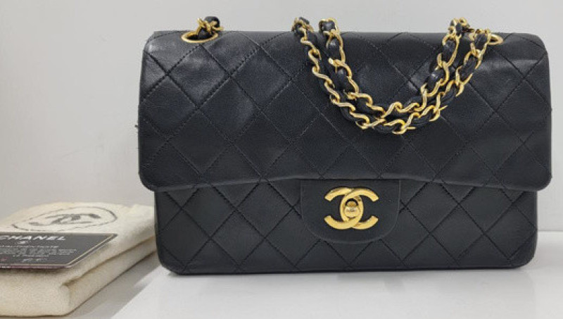 Sac CHANEL timeless noir