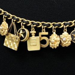 Ceinture vintage CHANEL charms