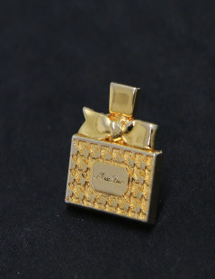 Pin's DIOR