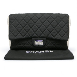 2.55 CHANEL bicolore noir blanc