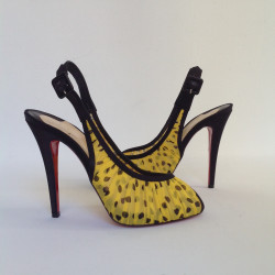 Escarpins LOUBOUTIN T 40 jaunes à pois