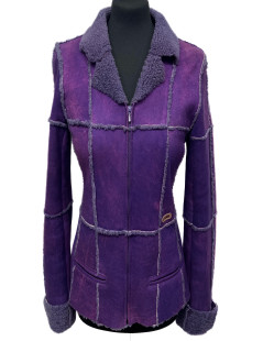 Veste CHANEL peau retournée violette T36