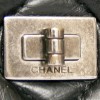 mini sac CHANEL matelassé noir