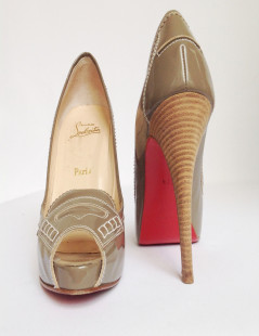 Escarpins LOUBOUTIN T 39.5 