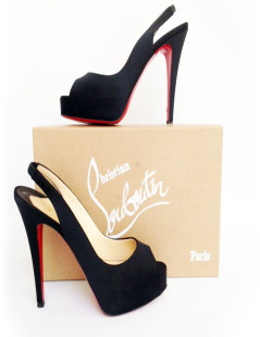 Escarpins CHRISTIAN LOUBOUTIN en satin noir