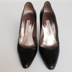 Escarpins en cuir noir MANOLO BLAHNIK T38