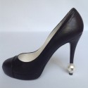 Pumps "Pearls" CHANEL T40, 5 black leather