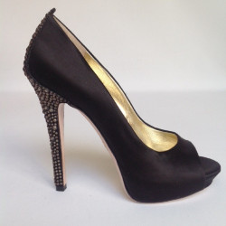 Escarpins en satin noir VERSACE T 38