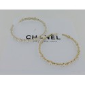 Créoles CHANEL en perles nacrées