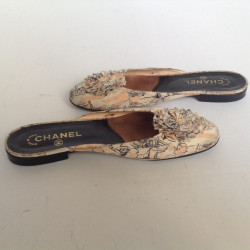 Flat Sandals CHANEL printed T37.5