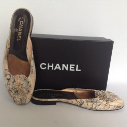 Flat Sandals CHANEL printed T37.5