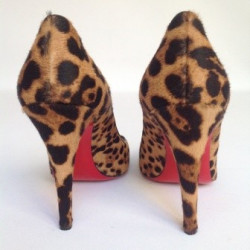 Escarpins léopard CHRISTIAN LOUBOUTIN T38