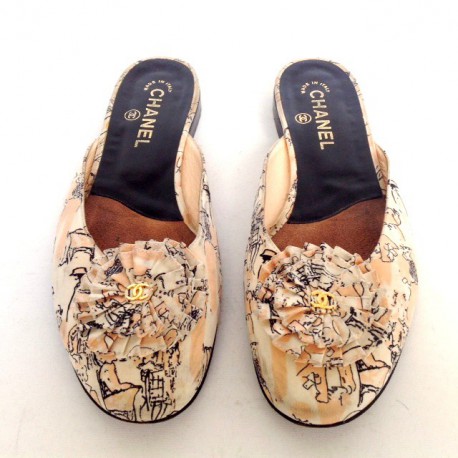 Flat Sandals CHANEL printed T37.5