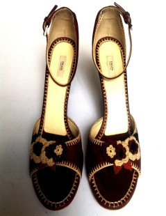 Pumps offset PRADA brown leather T38, 5