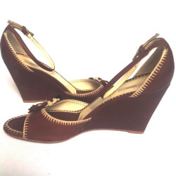 Pumps offset PRADA brown leather T38, 5