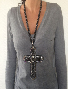 Collier LANVIN croix  XXL en verre et cristaux Swarovski noir et transparent