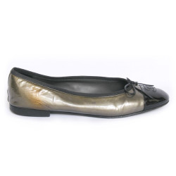 Ballerines CHANEL T 40 cuir verni bicolore