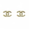 Clous d'oreille CHANEL dorés sertis de perles nacrées