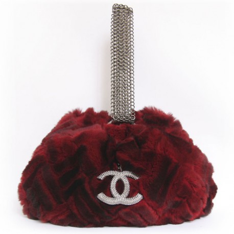 Sac manchon CHANEL fourrure rouge