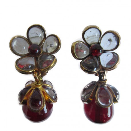 MARGUERITE DE VALOIS Ruby glass paste clips