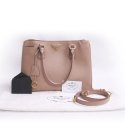 Sac PRADA beige rosé