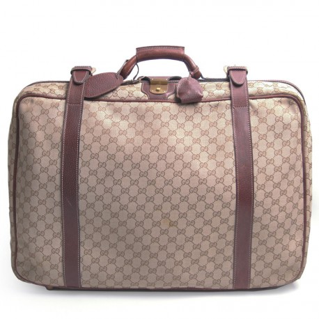 Gucci takes its luggage to Paris