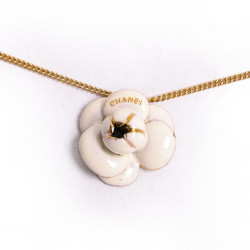 Collier camélia CHANEL émaillé beige