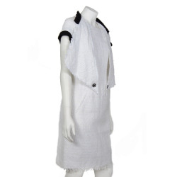 Robe CHANEL T 38 tweed blanche et noire