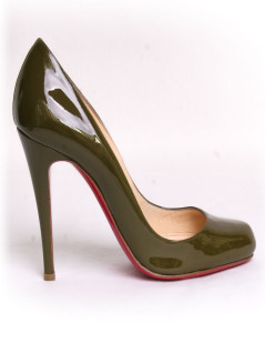 Escarpins LOUBOUTIN T 36 vernis vert kaki