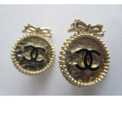 Earrings Clips CHANEL 'CC' gold & black enamel