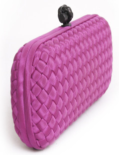 Pochette BOTTEGA VENETA tressée violette