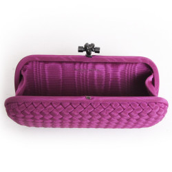 Pochette BOTTEGA VENETA tressée violette