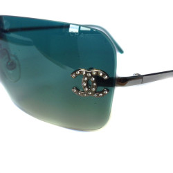 Lunettes de soleil CHANEL verre vert fumé double C strass