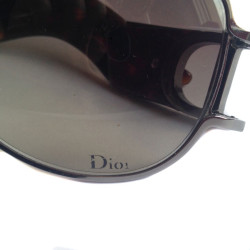 Lunettes de soleil DIOR 