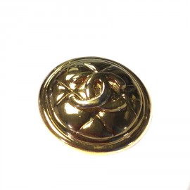 Quilted CHANEL vintage brooch