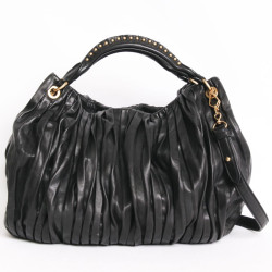 Sac  besace  MIU MIU cuir noir