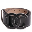 Belt CHANEL T 90 black leather and double loop "C" sheathed in black leather