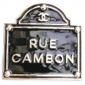 Broche "Rue Cambon" CHANEL 